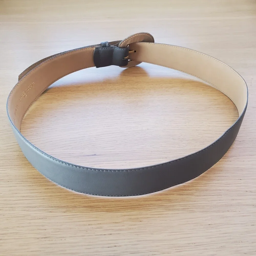 Vintage 80's Valerie Bared Gray Leather Belt